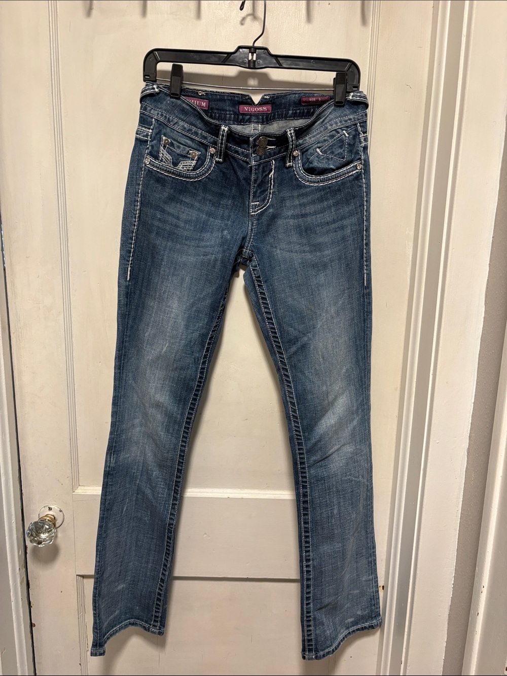Vigoss Women's Boot Cut Distressed Blue Denim Bling Jeans 3 Inseam 33 Inches